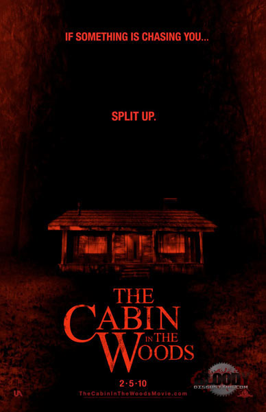 La cinta de terror que según dicen revolucionará el panorama actual, 'The cabin in the woods' escrita por Joss Whedon (Buffy, cazavampiros) y Drew Goddard (Montruoso), retrasa un año su estreno programado para el próximo 5 de Febrero de 2010. La razón no es otra que la de convertir todo el material rodado en un rentable formato 3D. Rentabilidad que Hollywood quiere aprovechar visto el éxito en taquilla de recientes estrenos.   La cinta dirigirá Drew Goddard situará a dos compañeros de trabajado que sufrirán una misteriosa conexión con un lugar en particular.  Su estreno se espera ahora para principios de 2011.