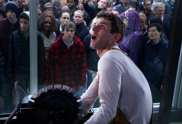 Saw 3D: The traps come alive