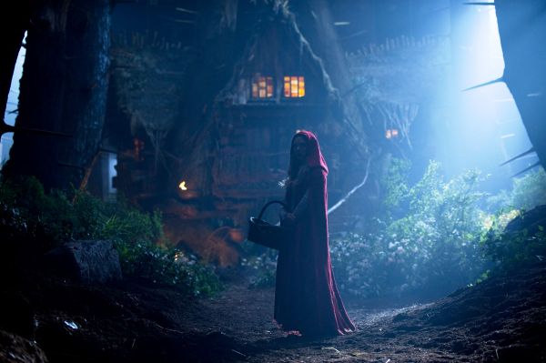 Mañana se estrena… «Red Riding Hood»