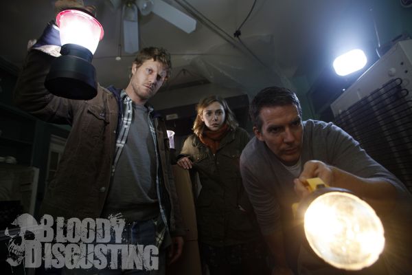 Primeras imágenes del remake «The Silent House» (Sundance 2011)