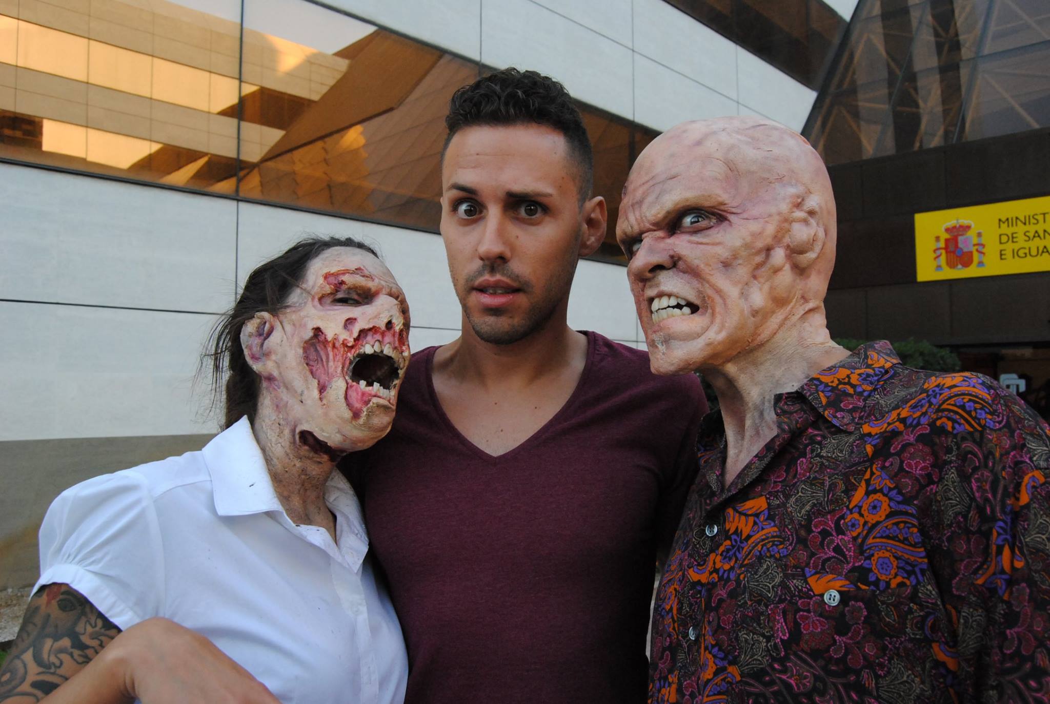 Book-Trailer de “Zombi D´Or” ¡Zombis con dentadura postiza!