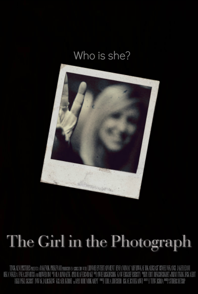 The girl in the photographs (2015)